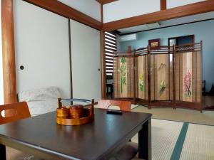 Fotografie z fotogalerie ubytování Via Tsuru鶴苑1 minute from the station! v destinaci Izumi-Sano