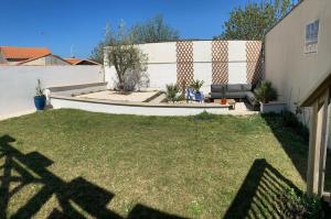 Zahrada ubytování Maison familiale aux Sables d'Olonne - 5 chambres + 19 fotografií