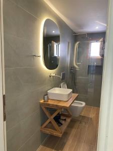 Kúpeľňa v ubytovaní Villa Theoni