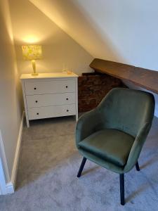 Χώρος καθιστικού στο Jasmine Cottage