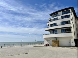 Vista general del mar o vista desde el departamento