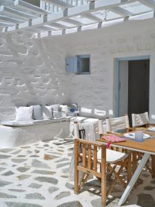 Istumisnurk majutusasutuses ARIADNI Lux villa with 180 panoramic sea view