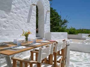 Istumisnurk majutusasutuses ARIADNI Lux villa with 180 panoramic sea view