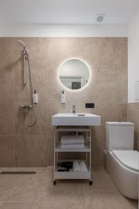 Et badeværelse på P6 Old Town Apartments - 6th floor, no elevator