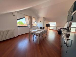 Kuchyňa alebo kuchynka v ubytovaní Casa Vacanze Magnolia