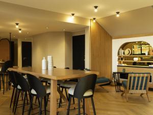 Posezení v ubytování Novotel Paris Suresnes Longchamp
