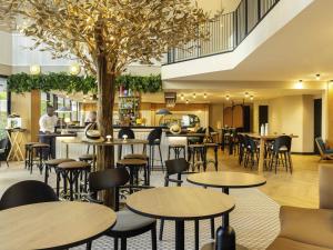 Restaurace v ubytování Novotel Paris Suresnes Longchamp