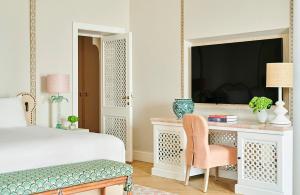Postel nebo postele na pokoji v ubytování Hotel Excelsior Venice