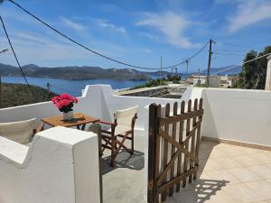 Gallery image of Trypiti Sea View Apartment in Tripití