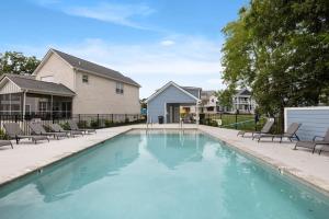 Bazén v ubytování Barefoot Breeze wPool Fireplace nebo v jeho okolí
