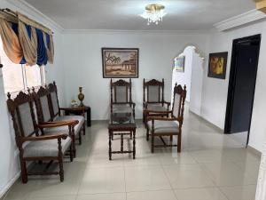 Φωτογραφία από το άλμπουμ του Hermosa casa muy amplia en excelente sector σε Μεδεγίν