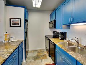 Η κουζίνα ή μικρή κουζίνα στο Seventh Heaven +25 φωτογραφίες