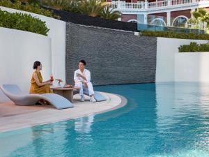 Bazén v ubytování Mövenpick Resort Phan Thiet nebo v jeho okolí