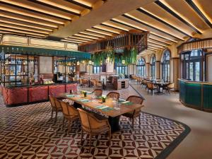 Restaurace v ubytování Mövenpick Resort Phan Thiet