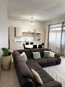 Kuchyňa alebo kuchynka v ubytovaní Apartments Kapetanovi Dvori