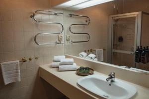 Koupelna v ubytování Home Hotel Christian IV + 37 fotografií