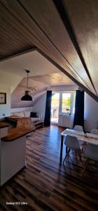 Kuchyňa alebo kuchynka v ubytovaní Apartamenty Mikołajki na Kajki
