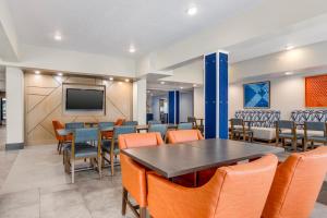 a conference room with a table and chairs at Holiday Inn Express & Suites Nashville Southeast - Antioch by IHG in Antioch
