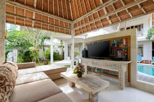 Gallery image of Adinda Balangan Beach Villa in Jimbaran