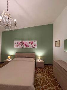 Posteľ alebo postele v izbe v ubytovaní Villa Gladyr + 37 fotografií