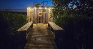Fotografie z fotogalerie ubytování Water Hideout - Floating Secret Spot in Mazury v destinaci Wojnowo