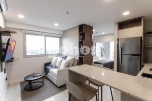 Dapur atau dapur kecil di Elegant Apartment Blocks Away From La Galeria