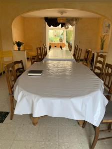 Afbeelding uit fotogalerij van Gite Maison Bonheur in Ville-en-Selve