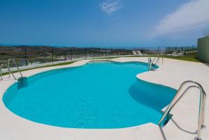 Piscina en o cerca de Split-level apartment with spa & private rooftop