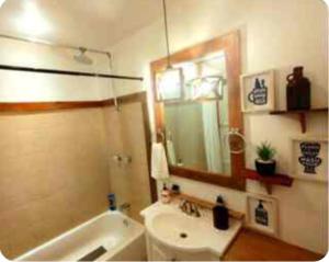 Kamar mandi di The secret grove +18 foto