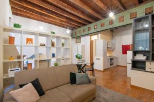 Un lugar para sentarse en RomeoHouse - Central with wifi