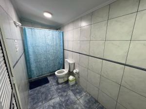 Koupelna v ubytování Tucan Hostel + 43 fotografií