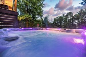 Kolam renang di atau di dekat Modern Lodge on 6 acres - 15 mins to Camelback