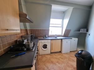 Kuchyň nebo kuchyňský kout v ubytování A7-Top Flr 1 bed Flat Near Elephant and Castle