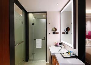 Phòng tắm tại Hampton by Hilton Shanghai Hongqiao NECC