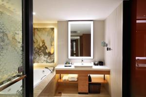 Phòng tắm tại Hampton by Hilton Shanghai Hongqiao NECC