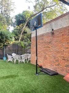 Vrt ispred objekta Amplia, moderna y tranquila casa