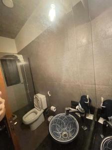 Kupatilo u objektu Amplia, moderna y tranquila casa