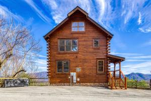 Φωτογραφία από το άλμπουμ του VIEWS! - Hot Tub - 3 Decks - Community Pool σε Park Settlement