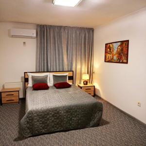 Venus hotel客房内的一张或多张床位