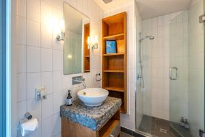 Koupelna v ubytování Apartment on the Beach located at The Sands