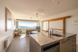 Posezení v ubytování Apartment on the Beach located at The Sands