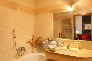 Koupelna v ubytování Hotel Ariston Prague