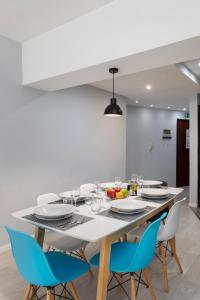 Fotografie z fotogalerie ubytování Modern Ensuite Rooms in Shared Apartment Near Balluta Bay Sliema Gzira v destinaci St Julian's