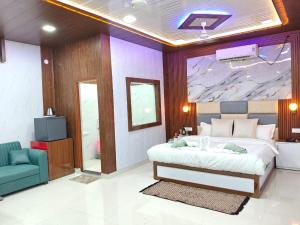 Un lugar para sentarse en Hotel Sunrise In