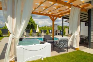 The swimming pool at or close to Villa with Private Pool and Jacuzzi 2