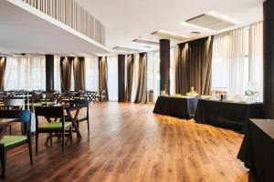 Ресторан / где поесть в Esplendor by Wyndham Savoy Rosario