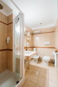 Koupelna v ubytování Crystal Hotel Varese