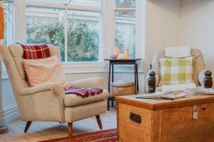 Χώρος καθιστικού στο Stylish Central Cottage - Modern Heating & Parking +29 φωτογραφίες