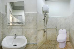 Koupelna v ubytování OYO 2972 Wisma Sartika