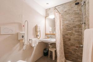 Koupelna v ubytování Crystal Hotel Varese